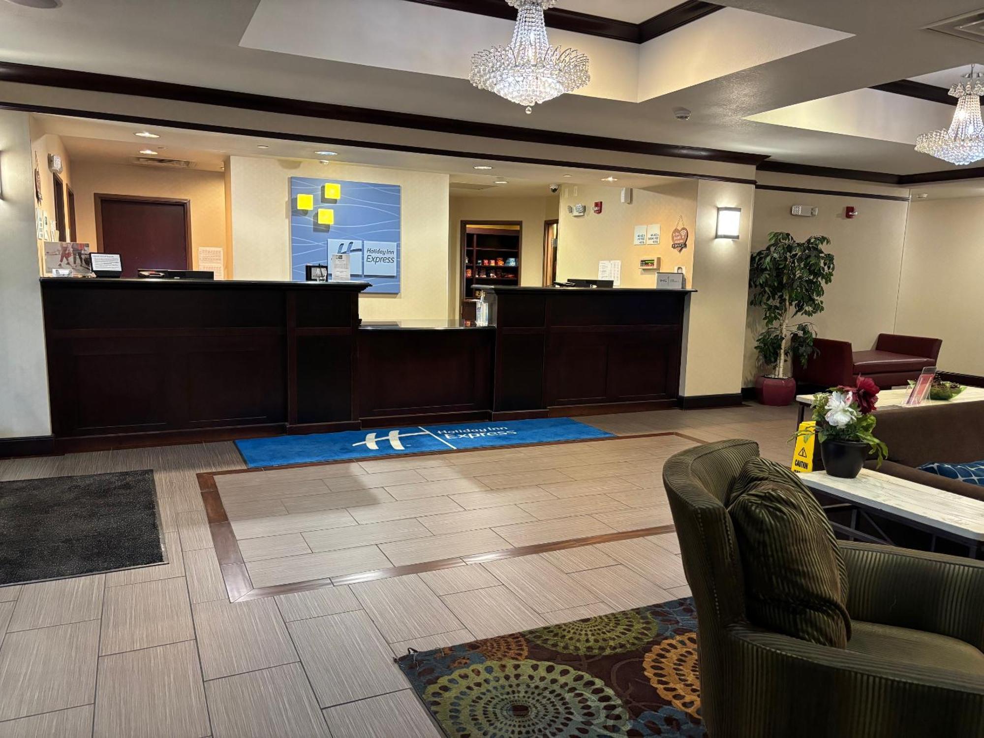 Holiday Inn Express Belle Vernon Exterior foto