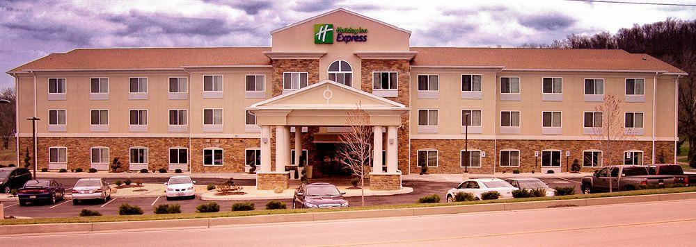 Holiday Inn Express Belle Vernon Exterior foto